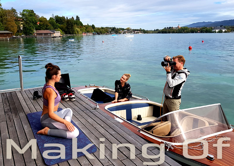 Making Of: Hier sieht man den Fotografen beim Yoga-Bild-Shooting am Attersee.